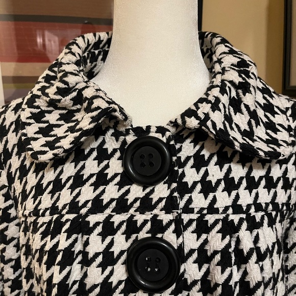 Fall coat/jacket - Picture 2 of 7